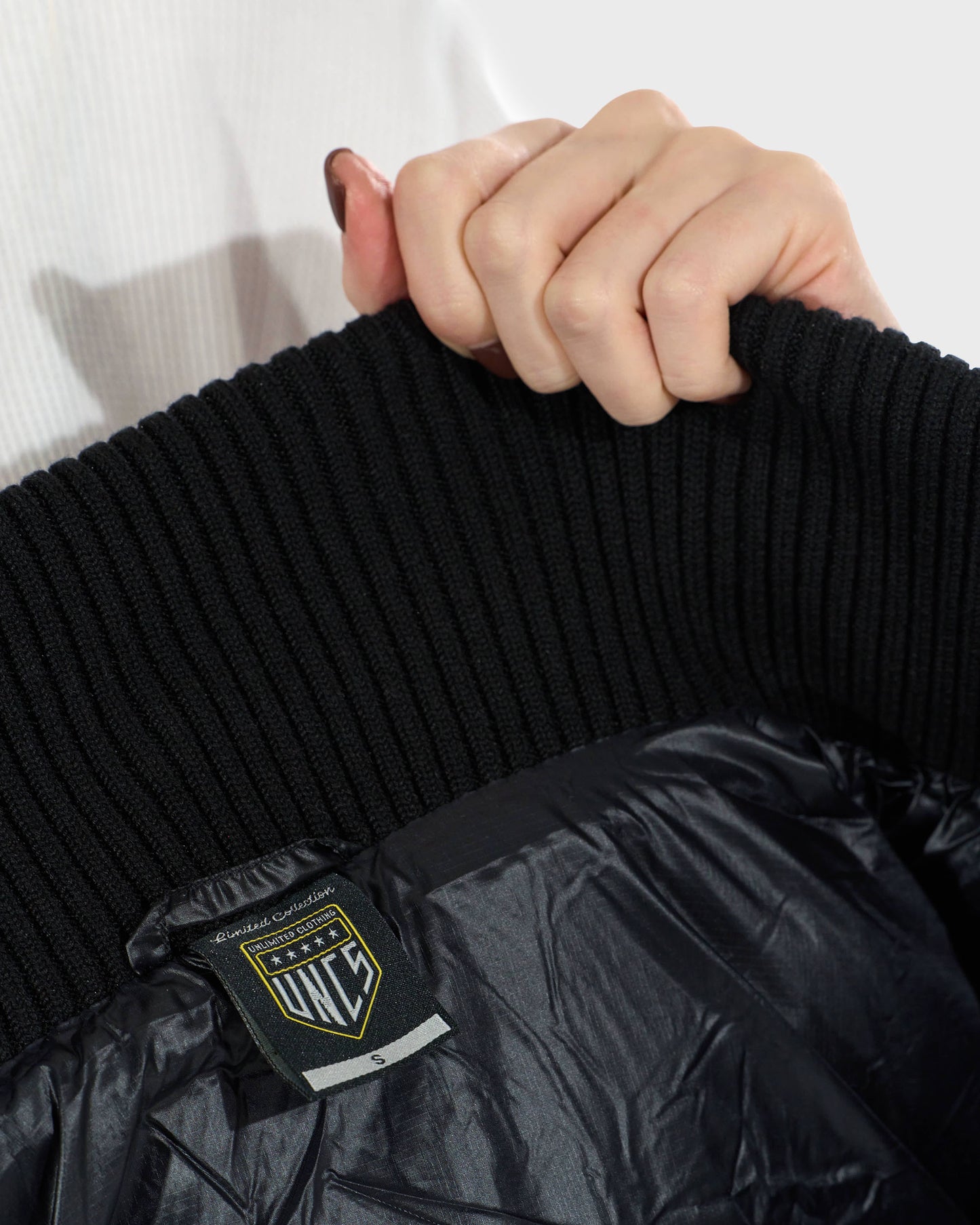 Női mellény ANNA BLACK BLACK