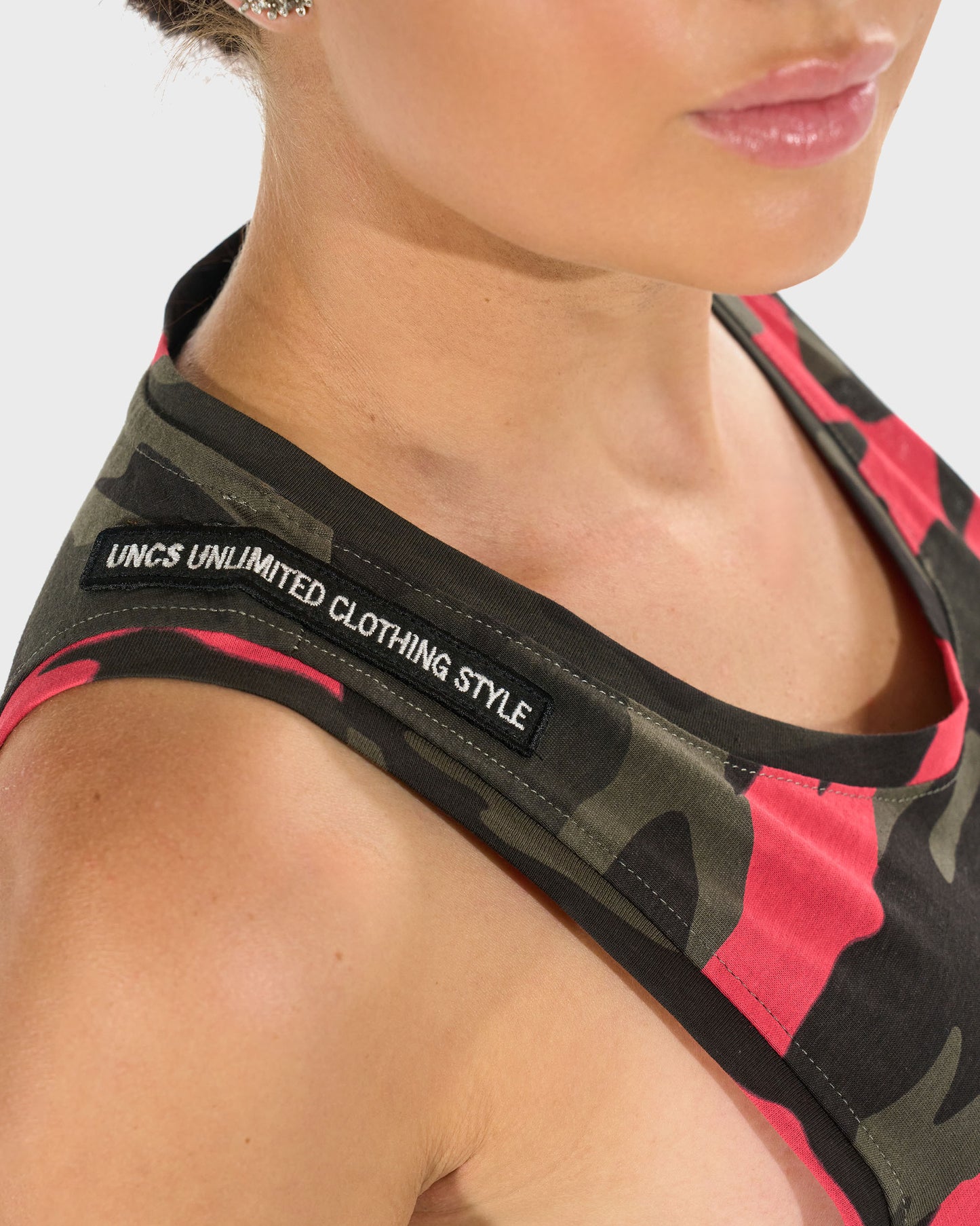 Női trikó Isabelle PINK CAMOUFLAGE