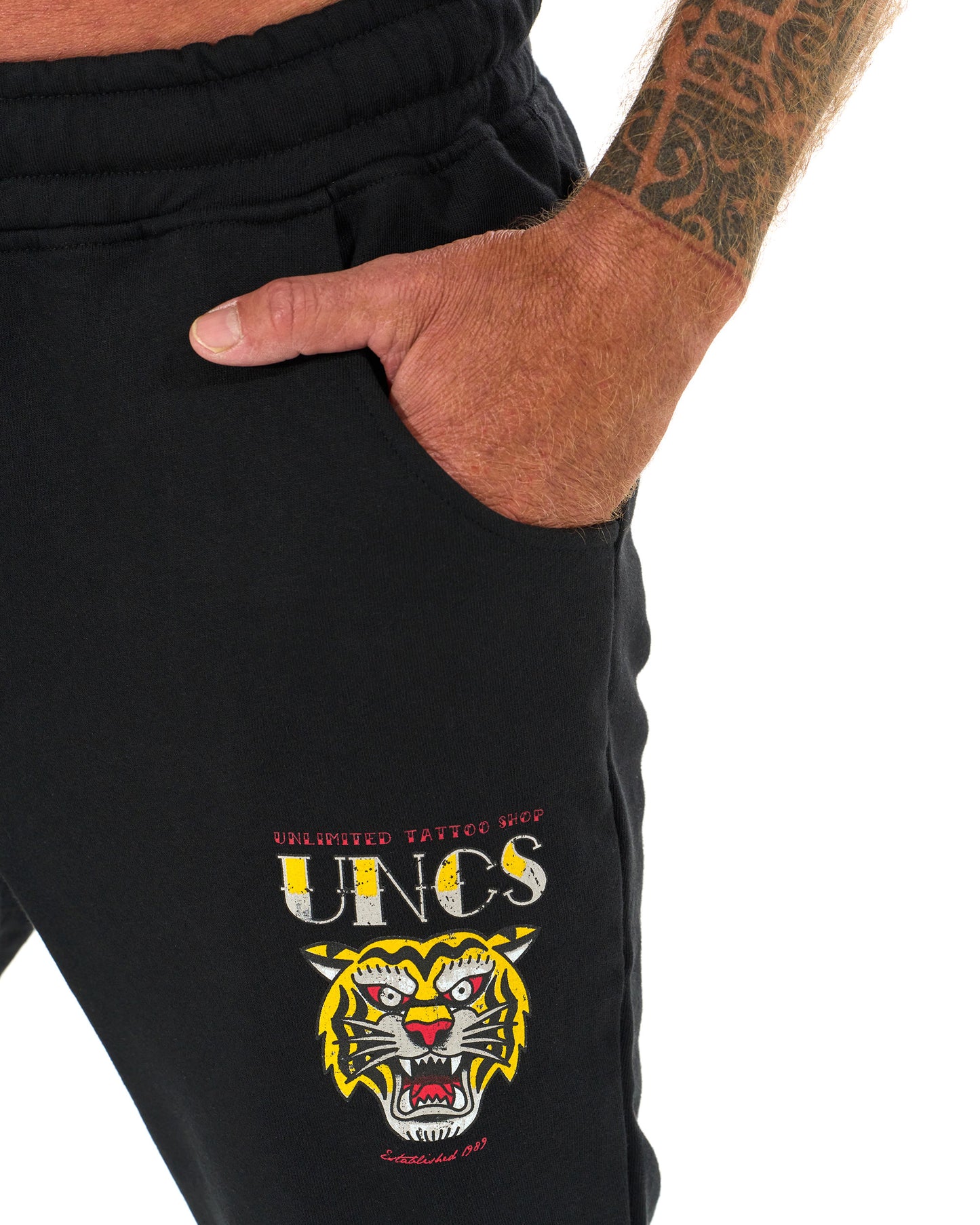 Férfi melegítőnadrág TIGER BLACK