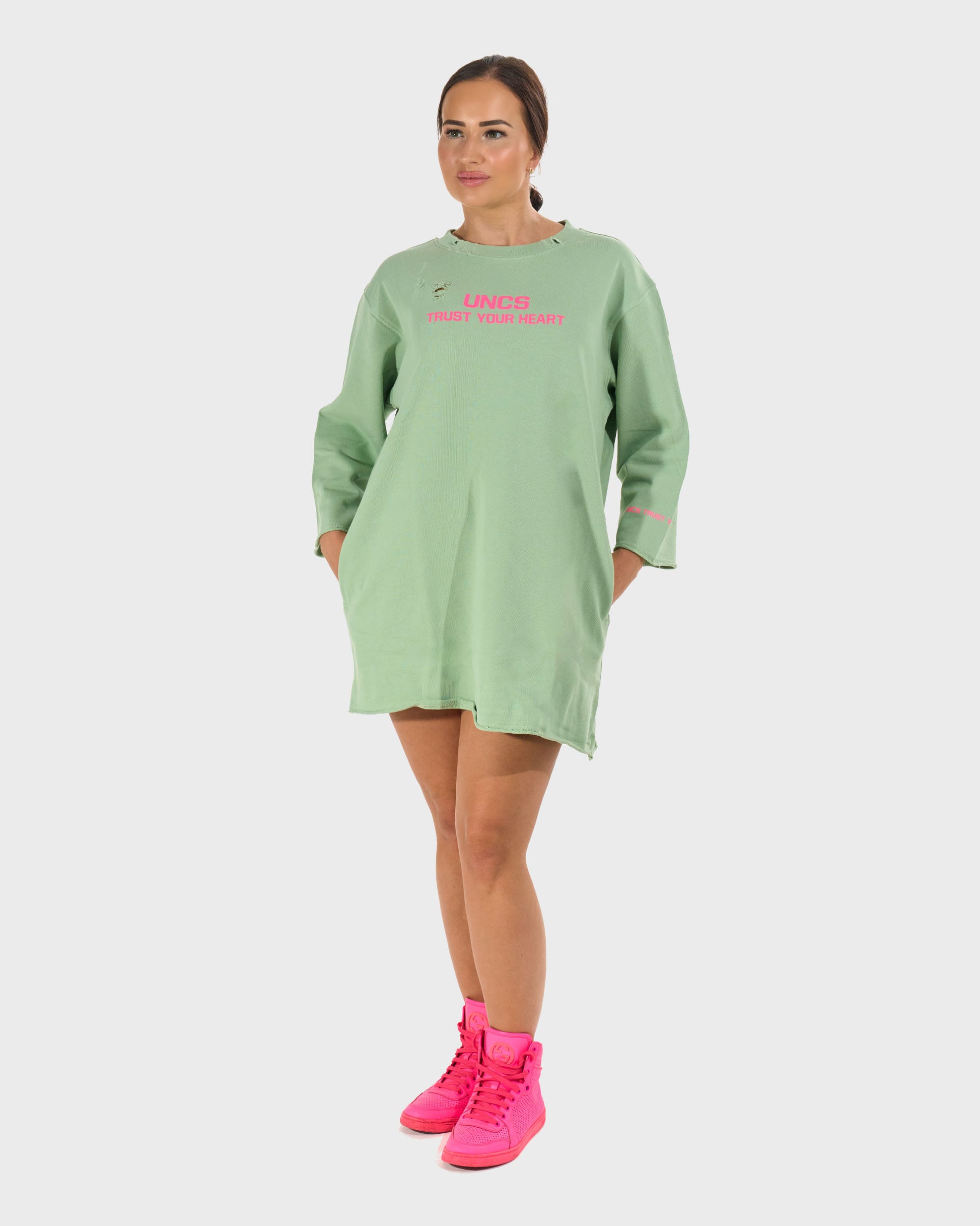 Női ruha POMPONIE PISTACHIO