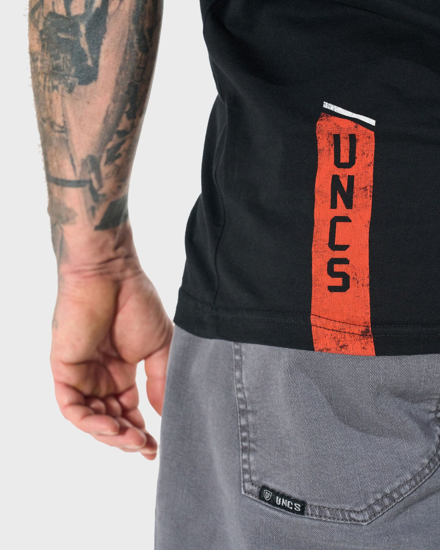 Férfi póló JOSH BLACK