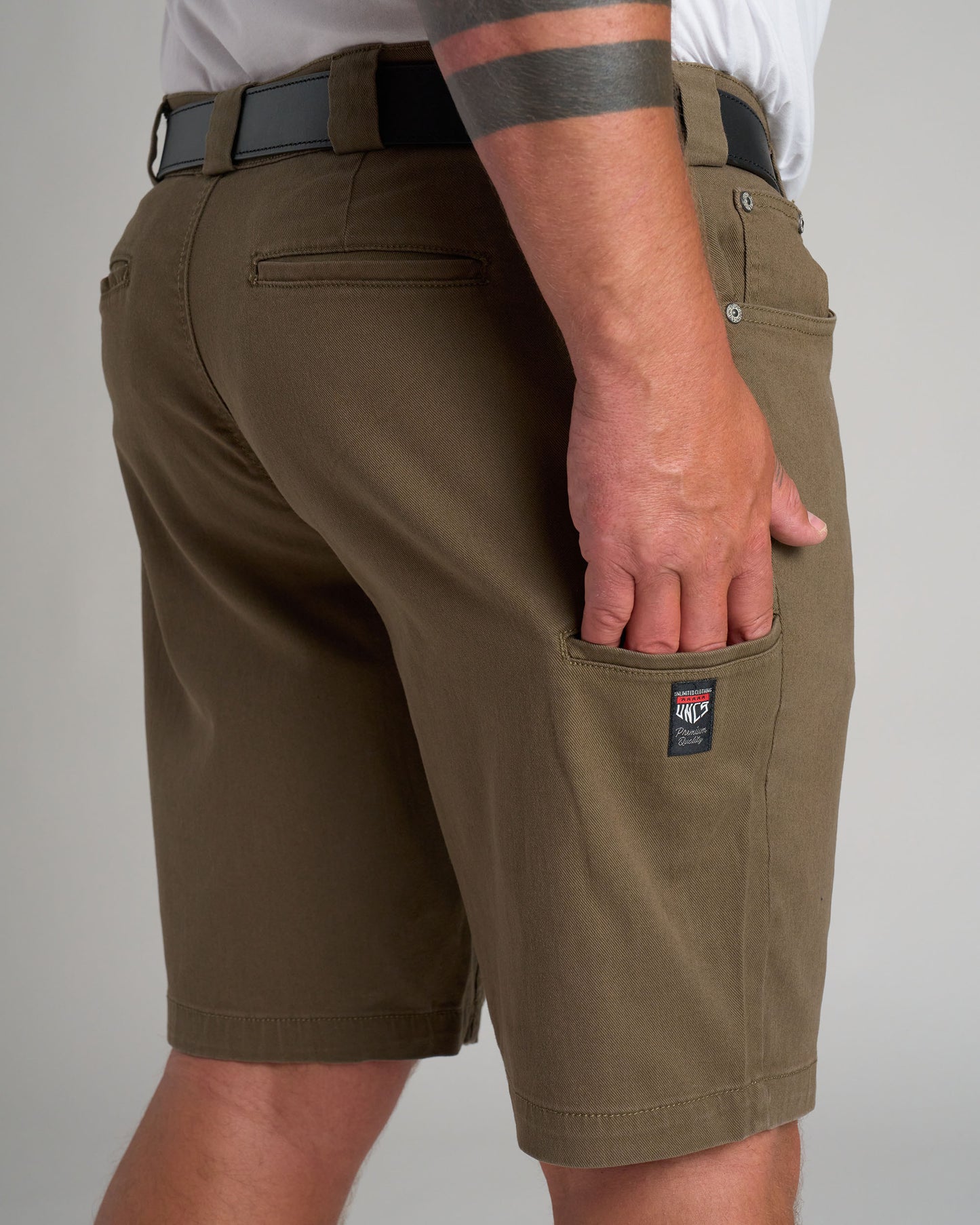 Férfi rövidnadrág BARRET KHAKI