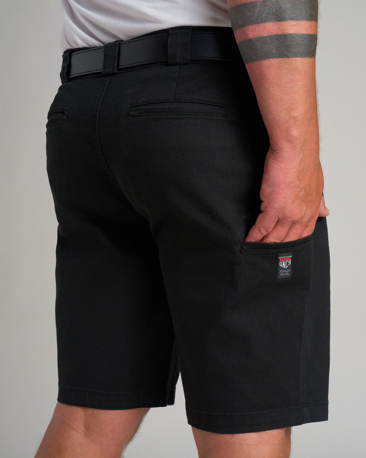 Férfi rövidnadrág BARRET BLACK