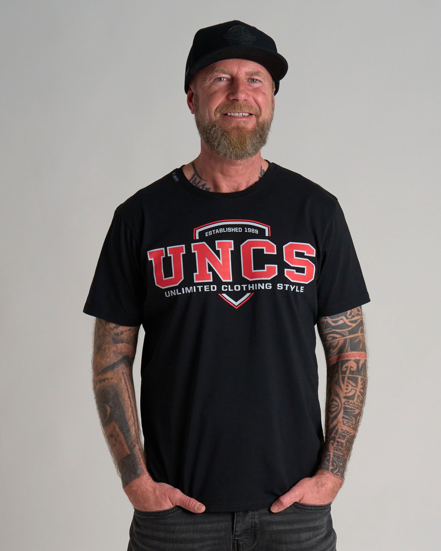 Férfi póló UNCS TEAM BLACK/RED