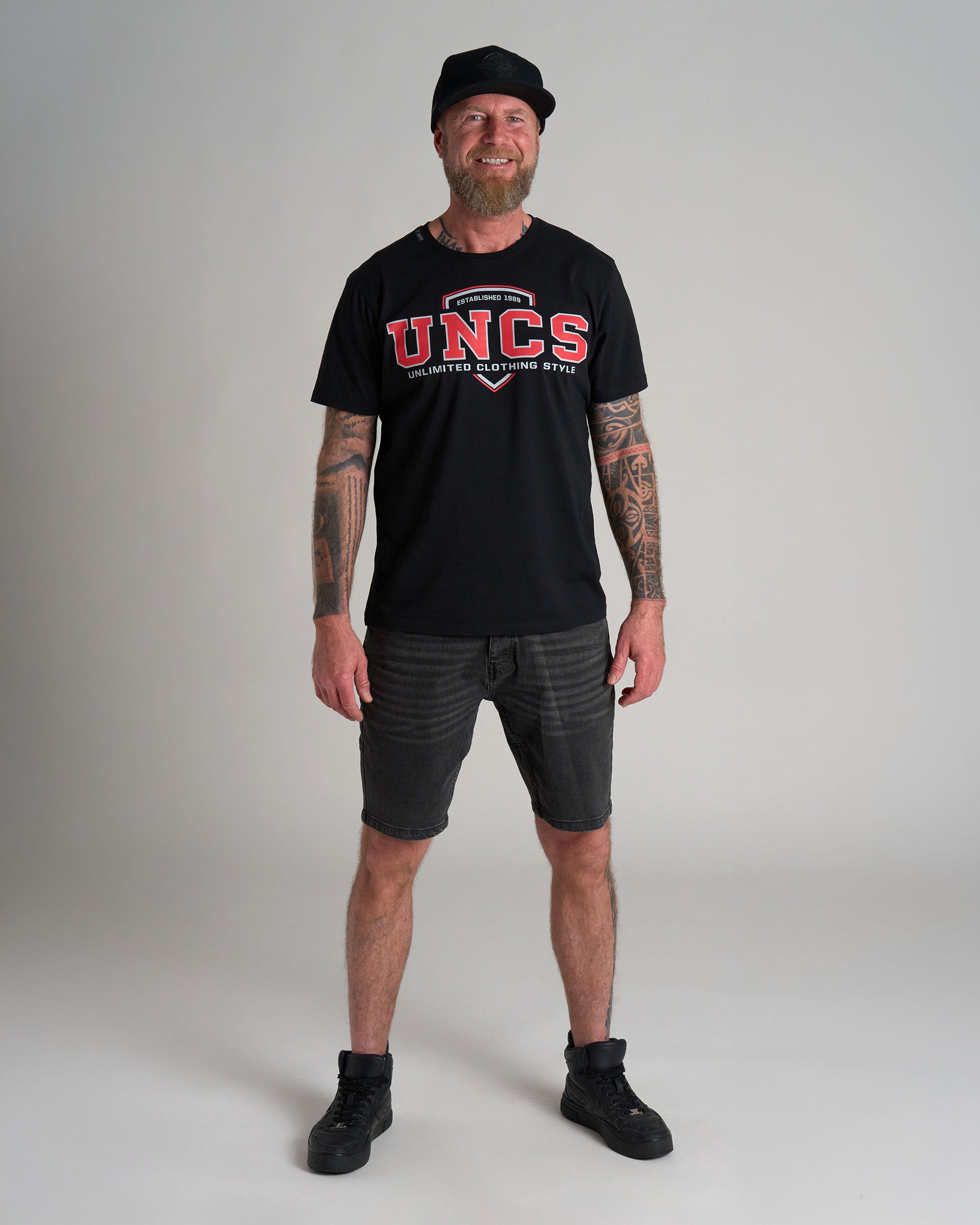 Férfi póló UNCS TEAM BLACK/RED