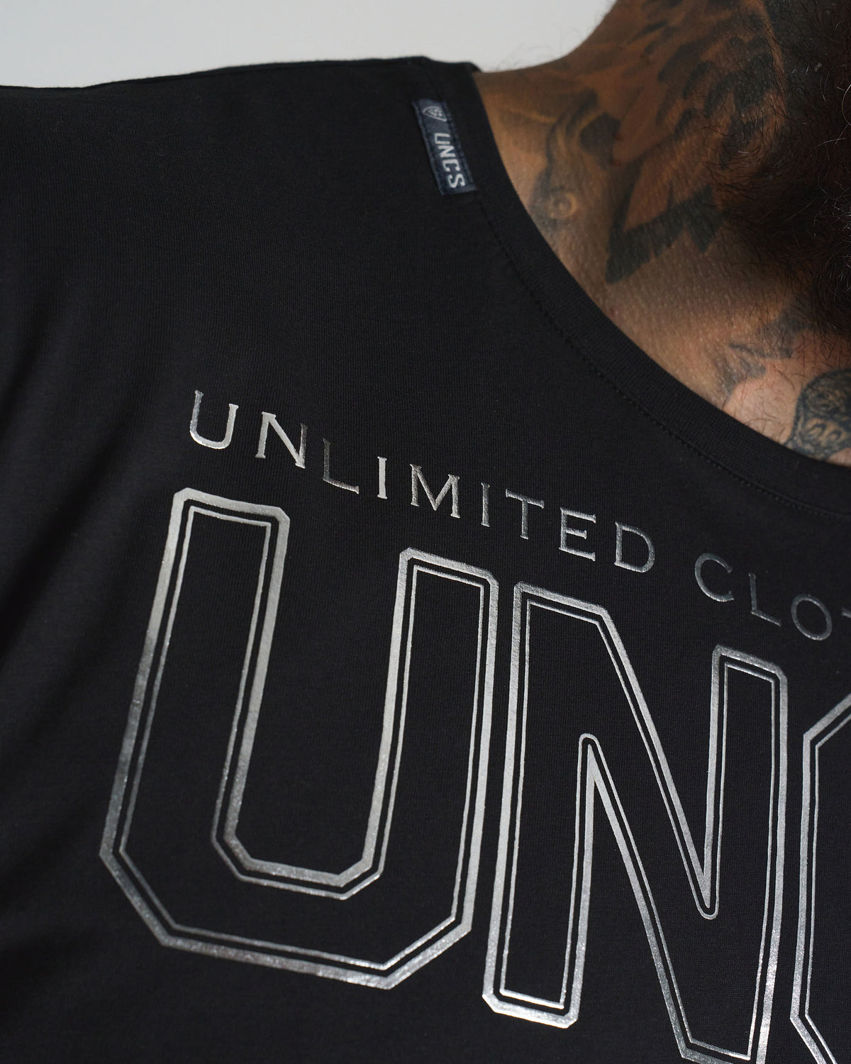Férfi póló UNLIMITED V BLACK/SILVER