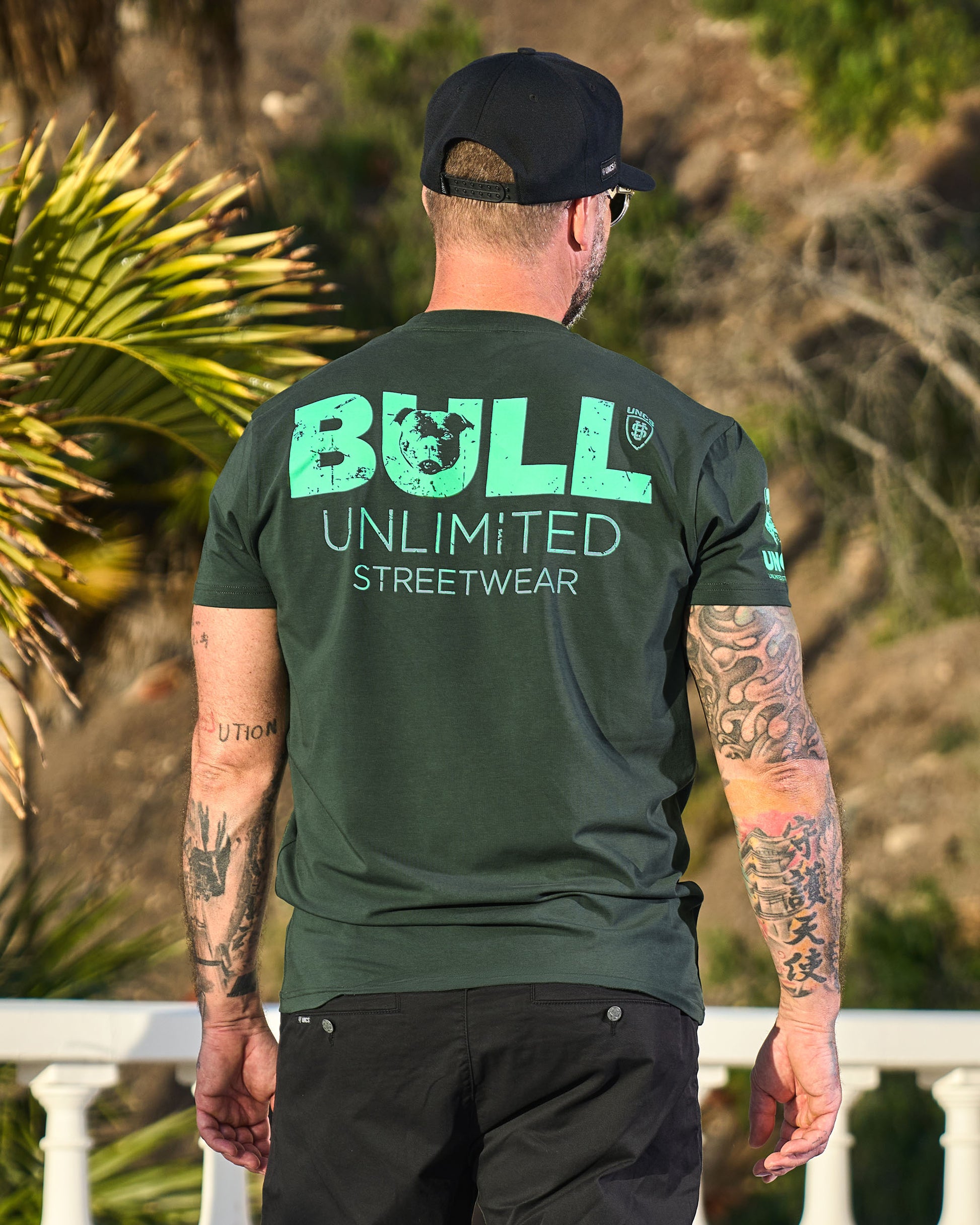 Férfi póló BULL III KHAKI/GREEN