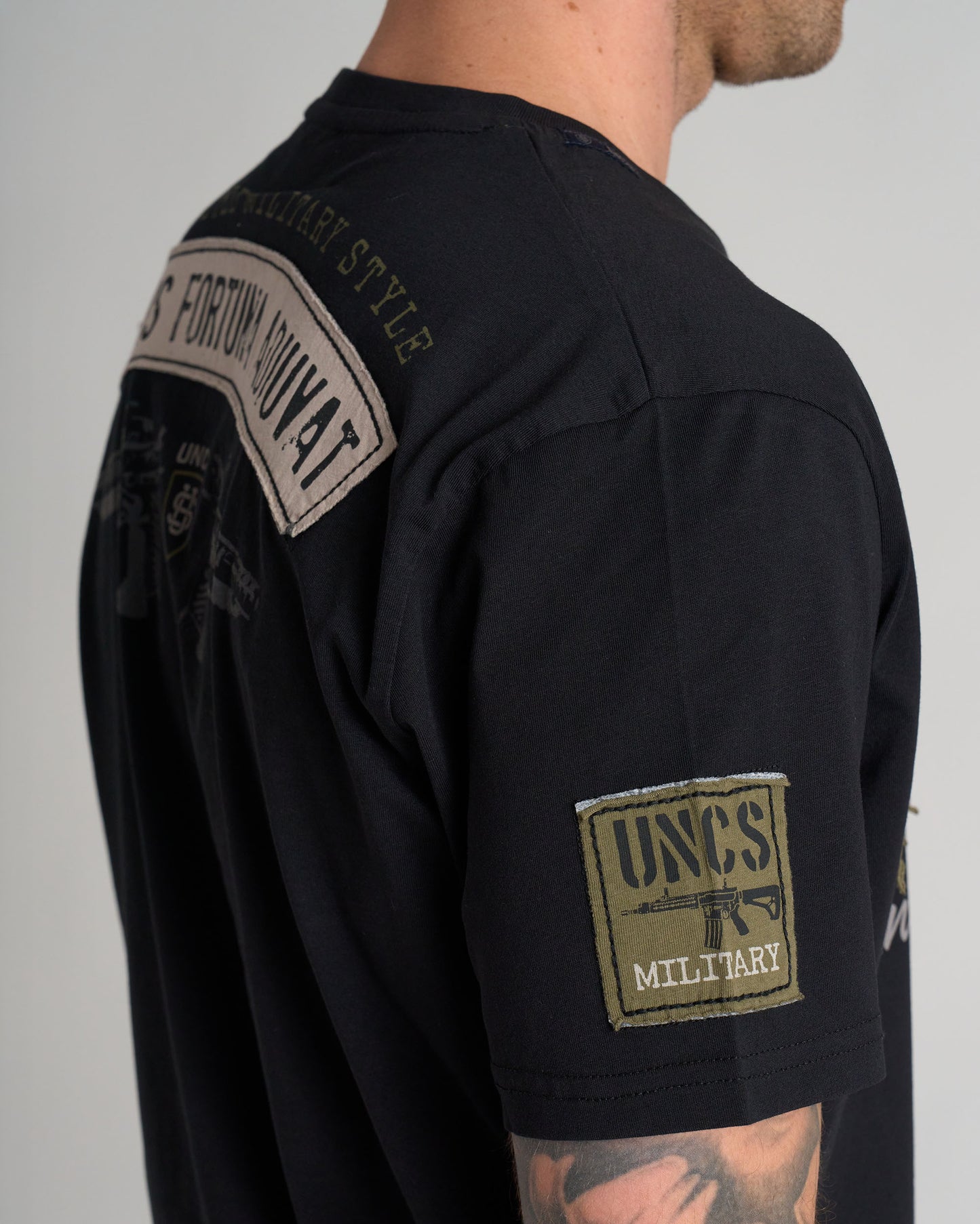 Férfi póló GUNS II BLACK