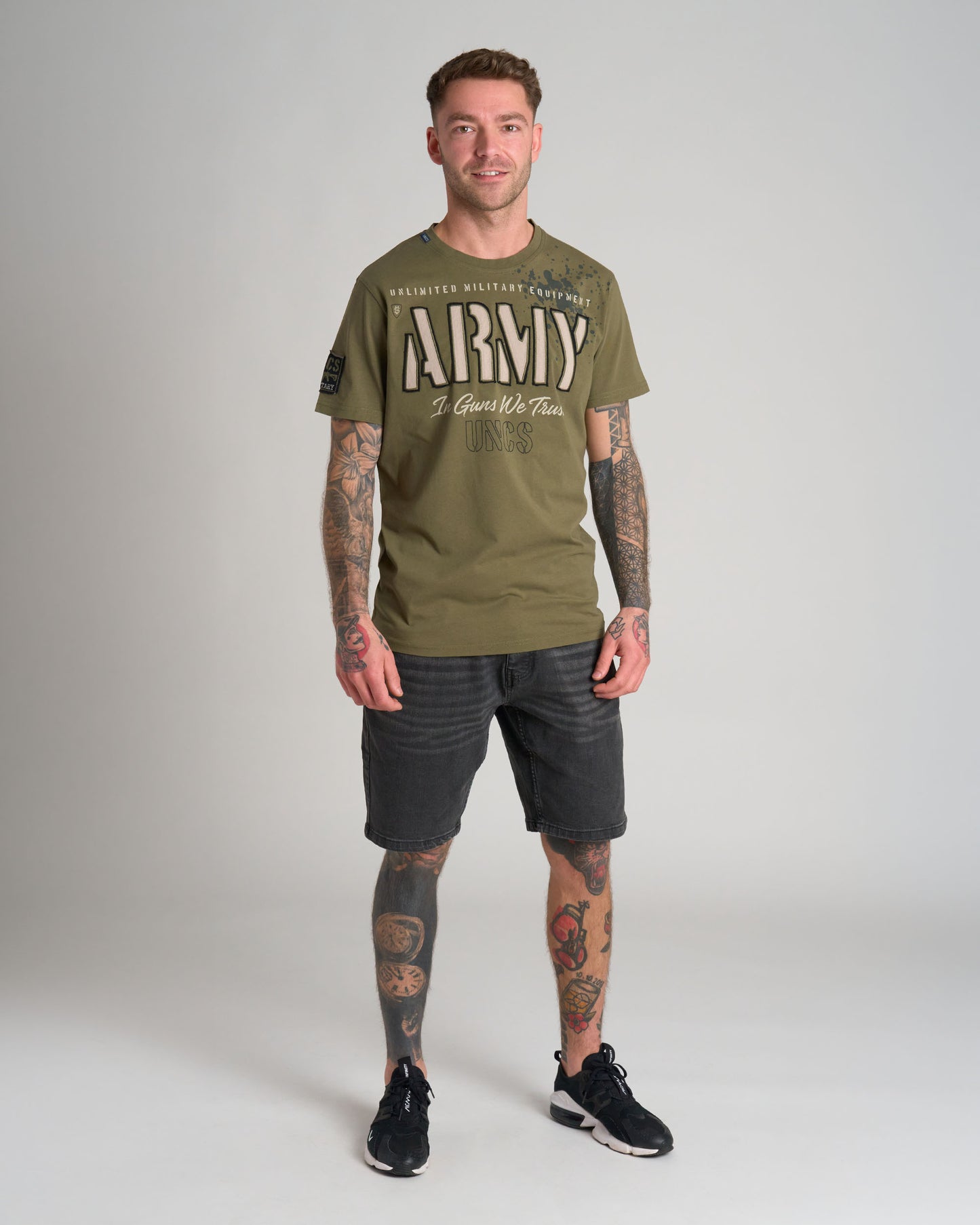 Férfi póló GUNS II KHAKI