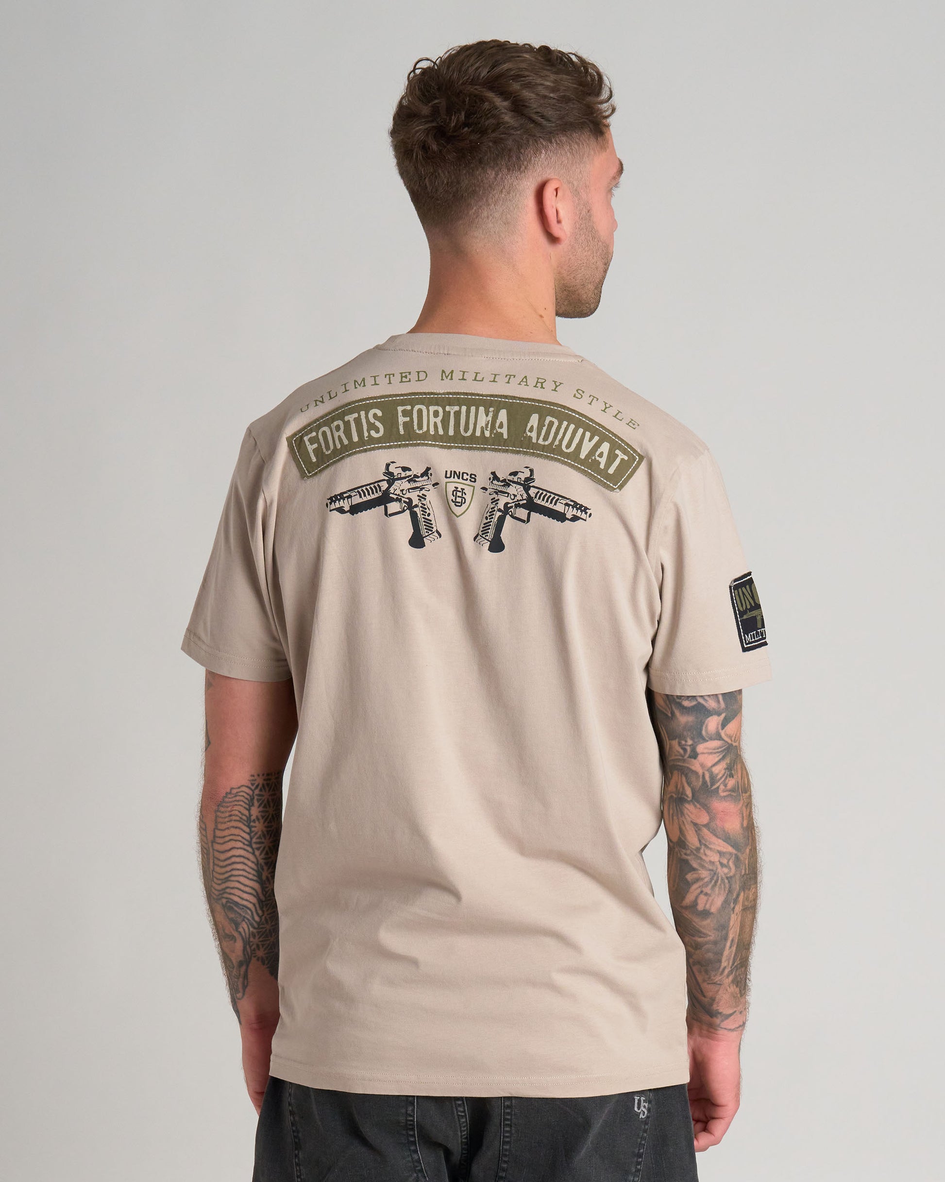 Férfi póló GUNS II SAND