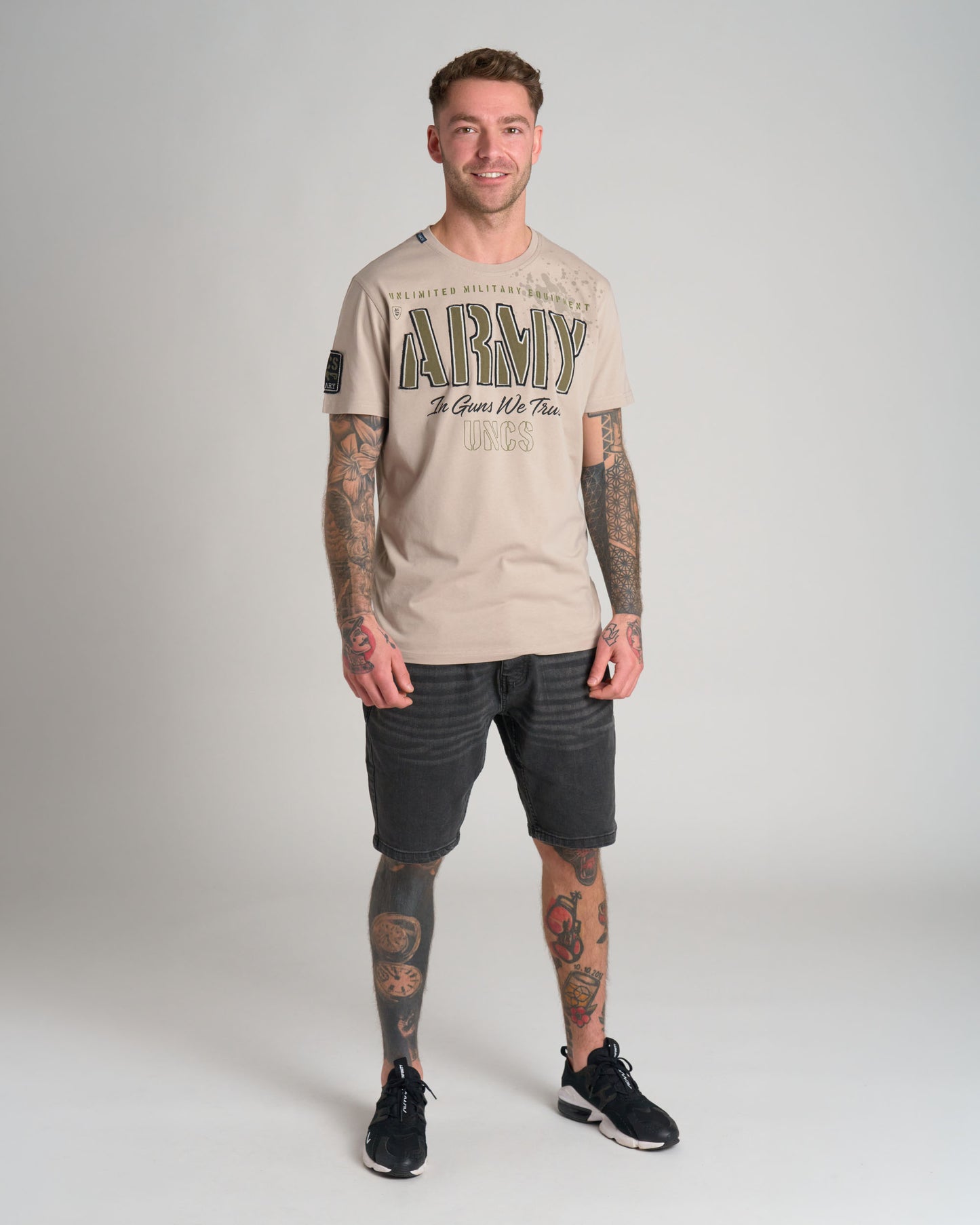 Férfi póló GUNS II SAND