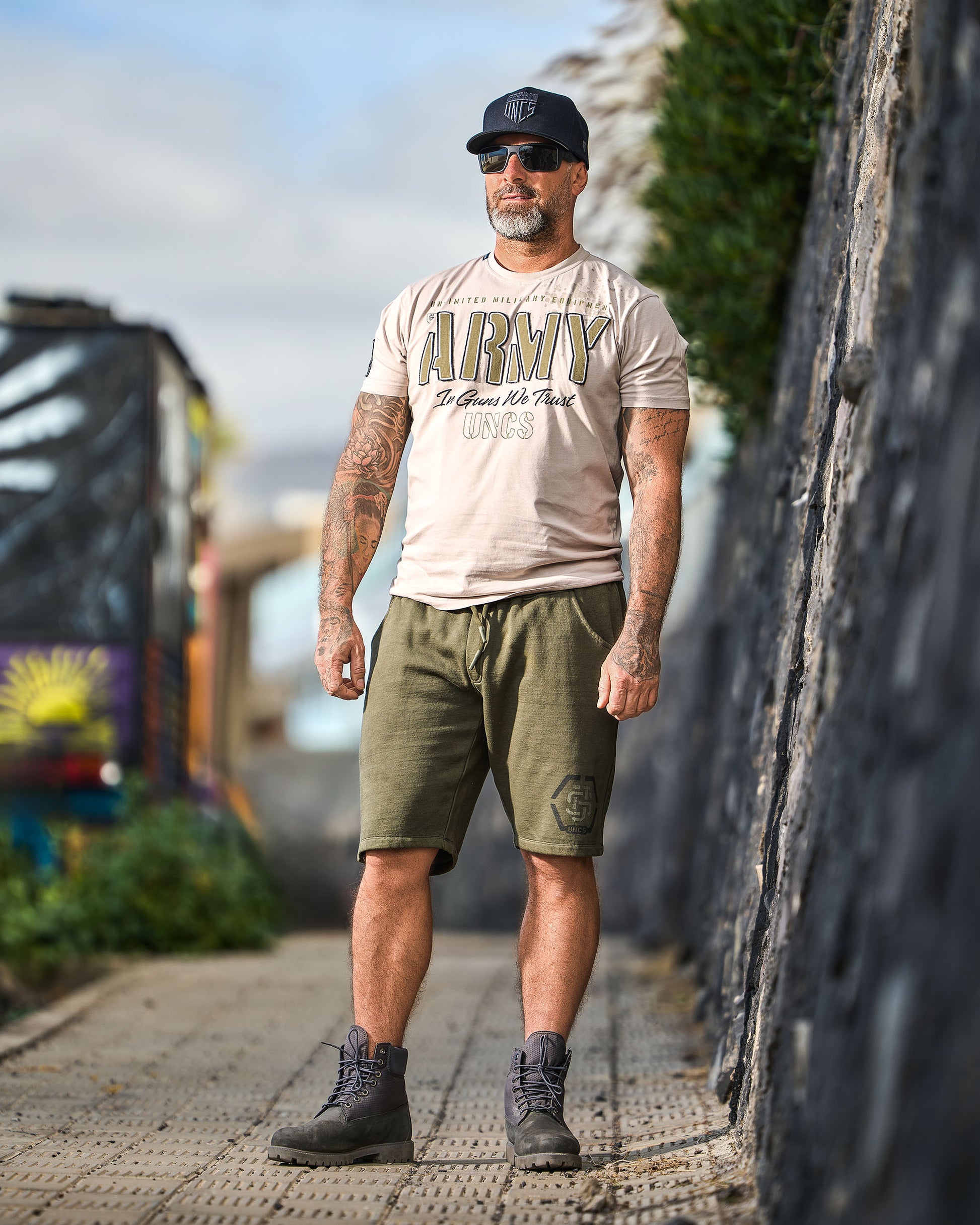 Férfi póló GUNS II SAND